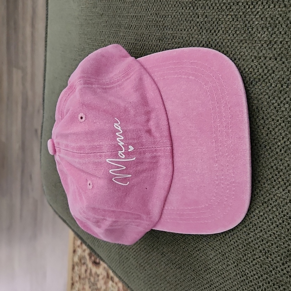 Gorgeous pink hat for Mom   B-4